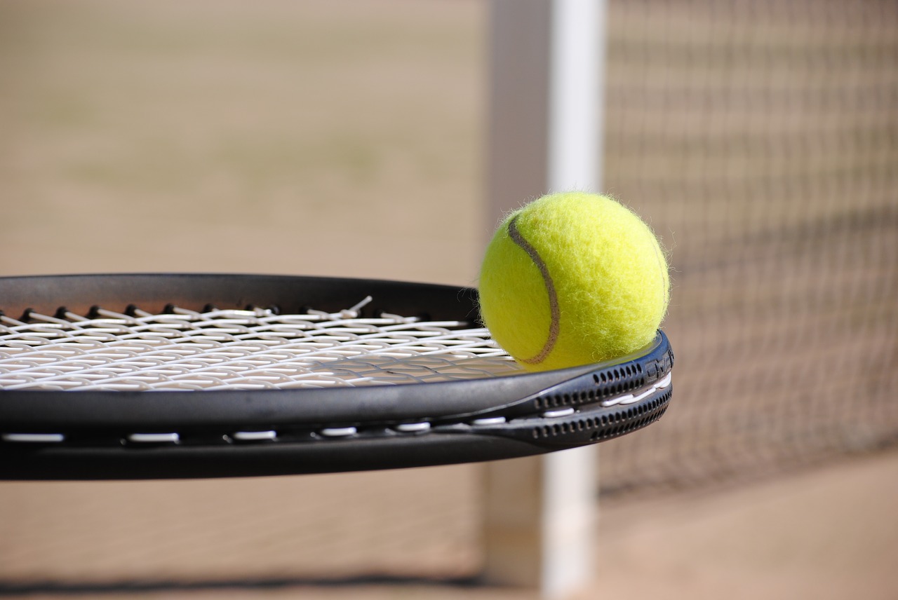 Jak zacząć grać w tenisa? Poradnik dla początkujących